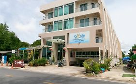 Capital O 1008 Golden Beach Boutique Resort
